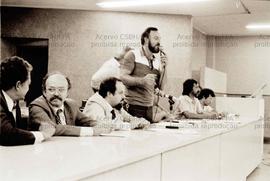 Assembleia dos metalúrgicos de Santo André (Santo André-SP, 17 mar. 1984). Crédito: Vera Jursys