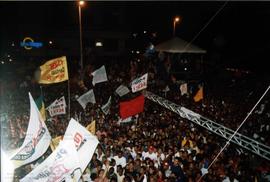 Comício da candidatura &quot;Lula Presidente&quot; (PT) nas eleições de 2002 (Salvador-BA, 2002) ...