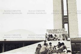 Caravana à Brasília contra a regulamentação do Colégio Eleitoral (Brasília-DF, nov. 1984). Crédit...