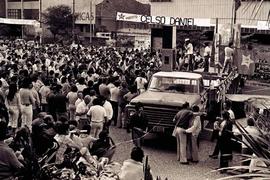 Ato da candidatura “Celso Daniel Prefeito” (PT) nas eleições de 1982 (Santo André-SP, 1982). Créd...