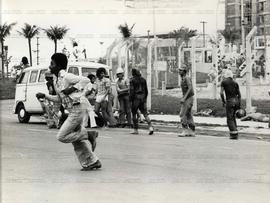 Greve dos trabalhadores da construção civil na Barra da Tijuca (Rio de Janeiro-RJ, 24 nov. 1977)....