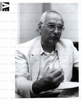 Retrato do jurista Ives Gandra Martins (Local desconhecido, 17 mar. 1990). / Crédito: Marcos Fern...