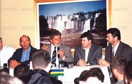 Atividade promovida pela candidatura &quot;Lula Presidente&quot; (PT) nas eleições de 2002 (Foz d...
