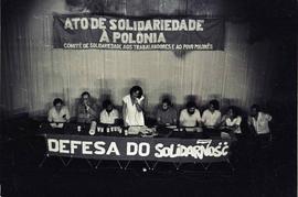 Ato em apoio ao sindicato Solidariedade (Polônia) realizado pelo jornal O Trabalho (Local desconhecido, out. 1982). Crédito: Vera Jursys