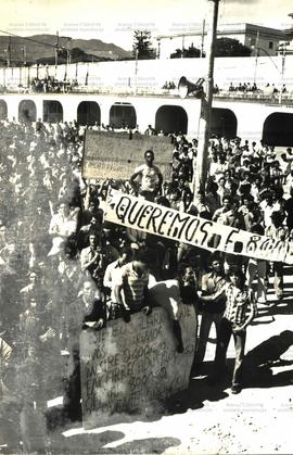 [Atividades de greve dos trabalhadores da construção civil?] (Belo Horizonte-MG, 2 ago. 1979). / ...