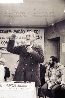 Comemoração dos 50 anos do Sindicato dos Metalúrgicos (Santo André-SP, 1983). Crédito: Vera Jursys