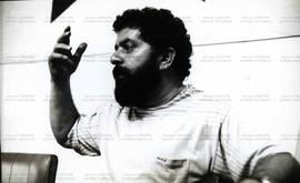 Entrevista concedida por Lula (PT) (Local desconhecido, nov. 1987). / Crédito: Hugo R. Scotte.