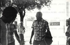 Reunião de posseiros no povoado de João Vito para discutir resistência contra o grileiro Antônio Coutinho (Parnarama-Ma, 12 ago. 1979). / Crédito: Autoria desconhecida.