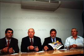 Visita da candidatura &quot;Lula Presidente&quot; (PT) a Cooperativas do Paraná nas eleições de 2002 (Maringá-PR, 4 jul 2002) / Crédito: Olivio Lamas