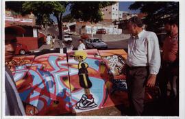 Visita de José Genoino a Casa de Cultura Santa Tereza nas eleições de 2002 ([Embu das Artes-SP?], 2002) / Crédito: Autoria desconhecida