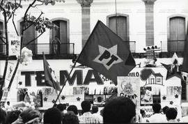 Comício da campanha Telma prefeita nas eleições de 1988 (Santos-SP, nov. 1988). / Crédito: Robert...