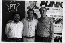 Sessão de fotos com candidaturas do PT durante a Campanha de 1990 (Local desconhecido, 1990). / Crédito: Esdras Martins