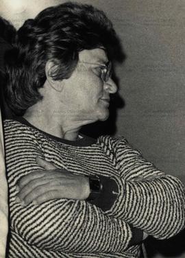 Retrato de Luiza Erundina (PT) em evento não identificado [nas eleições de 1989?] ([São Paulo, 1989?]). / Crédito: Autoria desconhecida/Estúdio Oitenta e Seis.