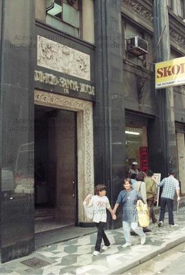 Evento não identificado [Assassinato em frente ao Edifício Santa Lúcia] (São Paulo-SP, [1997?]). Crédito: Vera Jursys