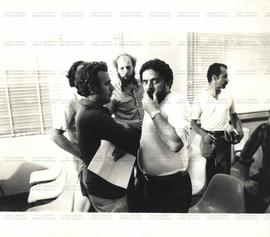 Primeira reunião do Movimento Pró-PT (Osasco-SP, 30 jan. /[fev.] 1979). / Crédito: Ricardo Girald...