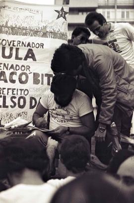 Ato da candidatura “Celso Daniel Prefeito” (PT) nas eleições de 1982 (Santo André-SP, 1982). Créd...