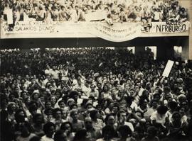 Assembleia dos Professores Estaduais e Municipais do Rio de Janeiro no Sindicato de Operários Navais (Niterói-RJ, 11 mar. 1979). / Crédito: Autoria desconhecida.
