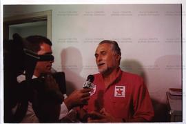 Entrevista coletiva à imprensa concedida José Genoino (PT) nas eleições de 2002 (Local desconheci...