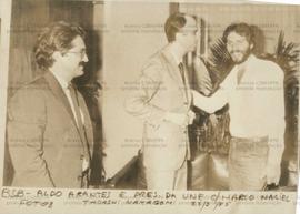 Evento não identificado [Reunião entre Aldo Arantes e Presidente da UNE com Marco Maciel?] (Brasília-DF, 27 mar. 1985). / Crédito: Tadashi Nakagomi.