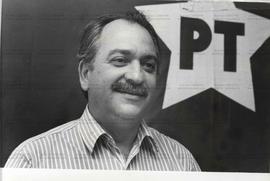 Sessão de fotos com candidaturas do PT durante a Campanha de 1990 (Local desconhecido, 1990). / Crédito: Autoria desconhecida/Agência Fóton