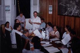Reunião do Conselho de Urbanismo e Meio ambiente (Angra dos Reis-RJ, 1994). / Crédito: Fernando Rizzo