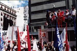 Comício da candidatura &quot;Lula Presidente&quot; (PT) nas eleições de 2002 (São Paulo-SP, 2002) / Crédito: Autoria desconhecida