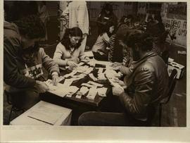 Apuração das eleições para UEE (São Paulo-SP, 25 set. 1980). / Crédito: Mário Dalcendio Junior.