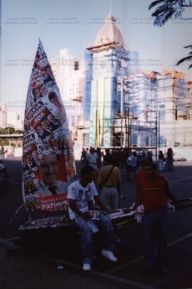 Comício da candidatura &quot;Lula Presidente&quot; (PT) nas eleições de 2002 (Belo Horizonte-MG, ...