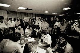 Evento não identificado [Reunião com presença de Lula e outros sindicalistas] (São Paulo-SP, [1982?]). Crédito: Vera Jursys