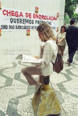 Greve dos bancários em São Paulo (São Paulo-SP, 1998). Crédito: Vera Jursys