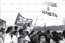 Ato do 1º de Maio, Dia do Trabalhador, na Vila Euclides (São Bernardo do Campo-SP, 01 mai. 1992). Crédito: Vera Jursys