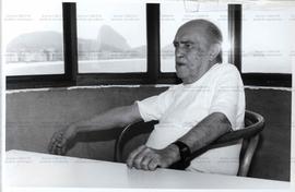 Retrato de Oscar Niemeyer (Local desconhecido, data desconhecida). / Crédito: Vera Siqueira.
