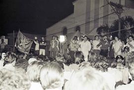 Comício da candidatura “Lula governador” (PT) nas eleições de 1982 (São Paulo-SP, 1982). Crédito: Vera Jursys