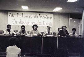 Ato contra a Guerra nas Malvinas e a ditadura na Argentina ([São Paulo-SP?], 1981). Crédito: Vera...