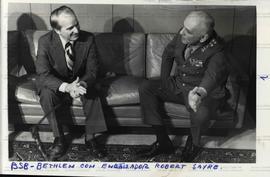 Visita do embaixador dos Estados Unidos, Robert Sayre, ao Brasil (Brasília-DF, 20 jun. 1978). / C...