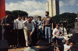 Comício de candidaturas do PT nas eleições de 1992 (Local desconhecido, 1992). / Crédito: Tania Tarit
