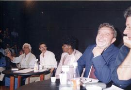 Encontro de Lula com artistas, promovido pela candidatura “Lula Presidente” (PT) nas eleições de 2002 (Rio de Janeiro-RJ, 2002) / Crédito: Autoria desconhecida