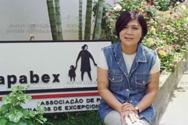 Retratos para a campanha “Mães da Síndrome de Down”, promovida pelos bancários ([São Paulo-SP?], 1997). Crédito: Vera Jursys
