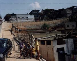Projeto de pavimentação de vias públicas da Prefeitura de Belo Horizonte (MG) na gestão do PT (Belo Horizonte-MG, set. 1994). / Crédito: Autoria desconhecida