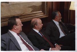 Visita de José Genoino (PT) à Bolsa de Valores de São Paulo (Bovespa) nas eleições de 2002 (São Paulo-SP, [ago?] 2002) / Crédito: Autoria desconhecida
