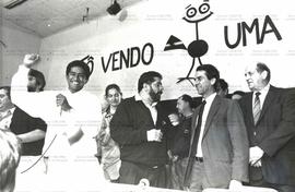 Comemoração do aniversário do presidente Lula no Sindicato dos Metalúrgicos do ABC (São Bernardo do Campo-SP, 1990). / Crédito: Roberto Parizotti