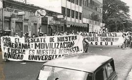 [Ato em defesa dos trabalhadores demitidos (San Salvador-El Salvador, 1 mai. Ano desconhecido).?] / Crédito: Autoria desconhecida.