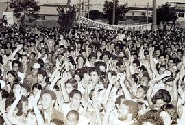 Comício da candidatura &#039;Lula governador” (PT) no bairro da Vila Maria nas eleições de 1982 (São Paulo-SP, 1982). Crédito: Vera Jursys