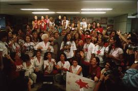 Reunião de Lula, candidato à Presidente pelo PT, com funcionárias do Comtê Nacional da Campanhas [em comemoração ao dia internacional das mulheres?] (São Paulo-SP, mar 2002)  / Crédito: Autoria desconhecida