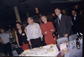 Festa em comemoração ao aniversário de Marta Suplicy e José Dirceu (Local desconhecido, mar. 2000). / Crédito: Cesar Hideiti Ogata