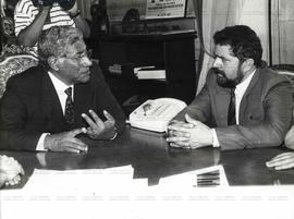Encontro de Lula com o governador Alceu Collares (PDT) (Porto Alegre-RS, [1992-1994?]). / Crédito: Autoria desconhecida