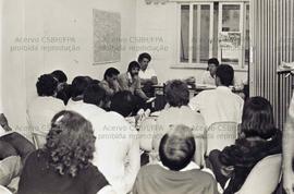 Reunião do Sindicato dos Médicos de São Paulo [durante a greve da categoria?] (São Paulo-SP, [1985- 1986?]). Crédito: Vera Jursys