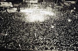 Festa da vitória realizada pelo PT na Av. Paulista nas eleições de 1988 (São Paulo-SP, 1988). Crédito: Vera Jursys