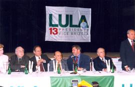 Reunião do Conselho Político da candidatura “Lula Presidente” (PT) nas eleições de 1998 (São Paulo-SP, 1998). / Crédito: Roberto Parizotti