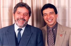 Retratos de militantes e candidatos do PT nas eleições de 1998 (São Paulo-SP, 1998). / Crédito: Roberto Parizotti